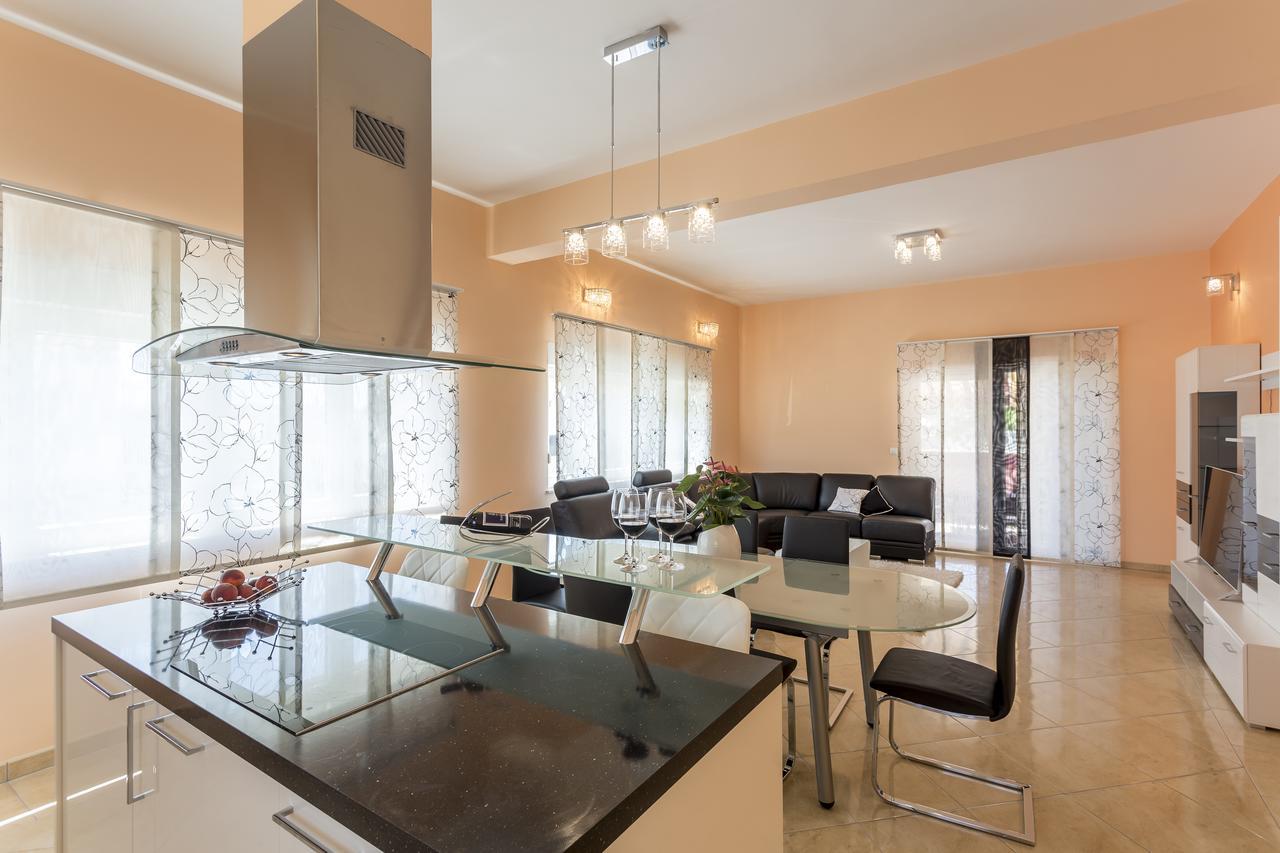 Apartmani Lukic Split Exteriör bild