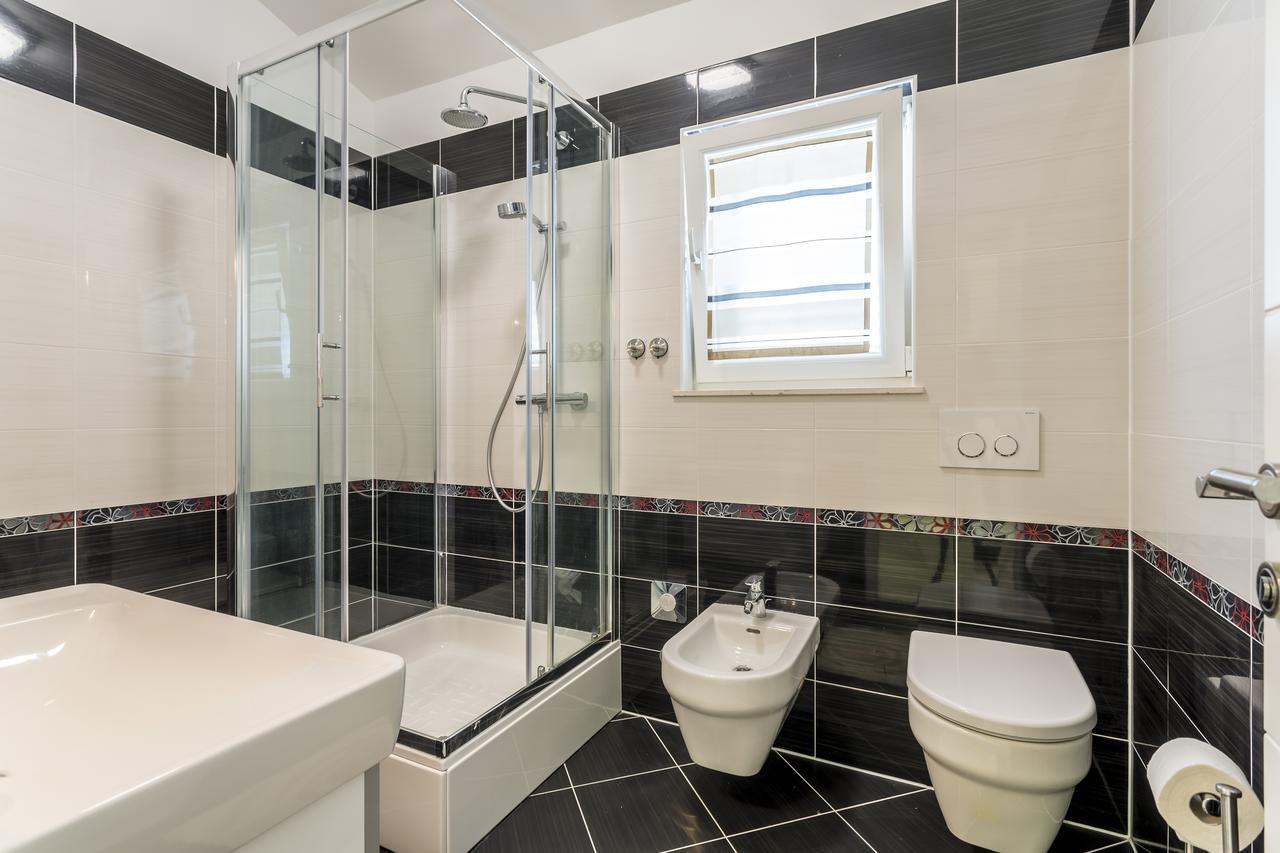 Apartmani Lukic Split Exteriör bild